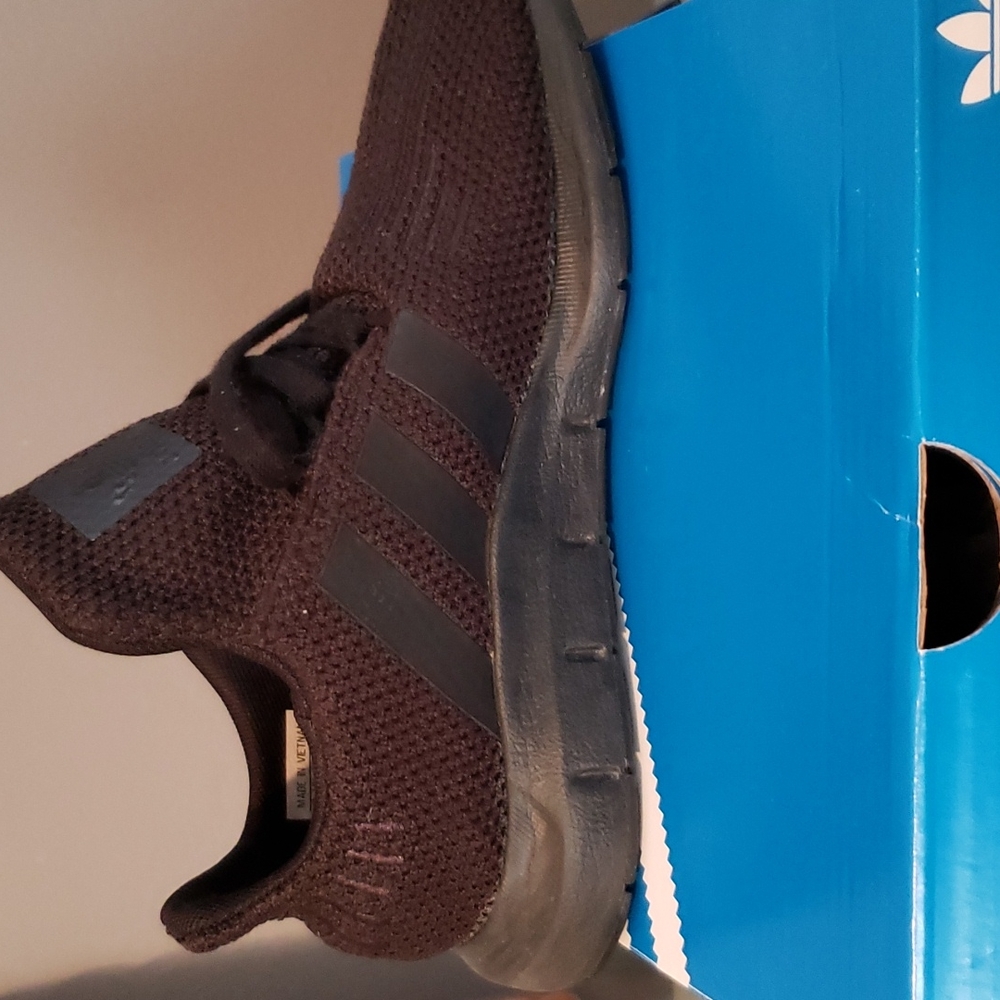 ADIDAS SWIFT RUN C...SIZE 2 - Picture 7 of 15